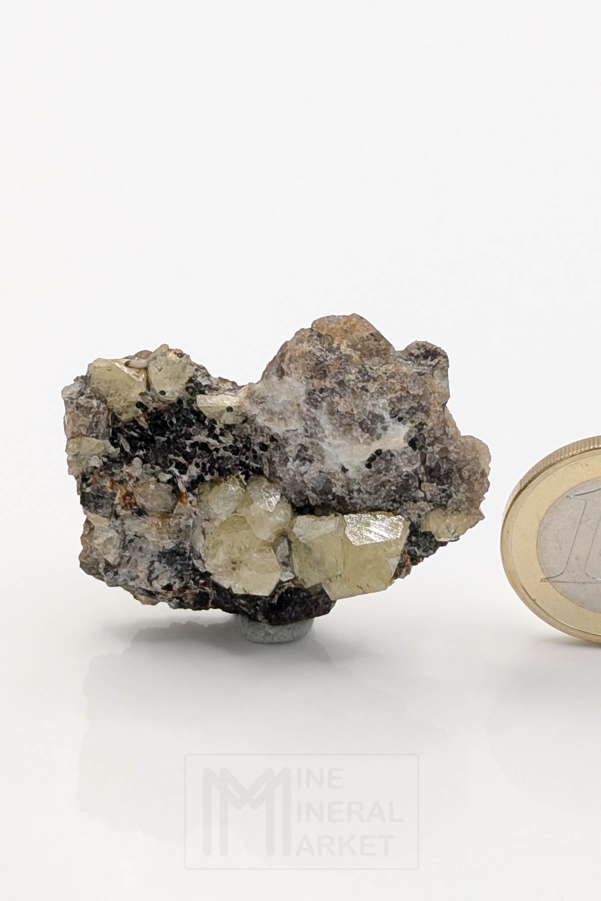 Rhodizite / Londonite