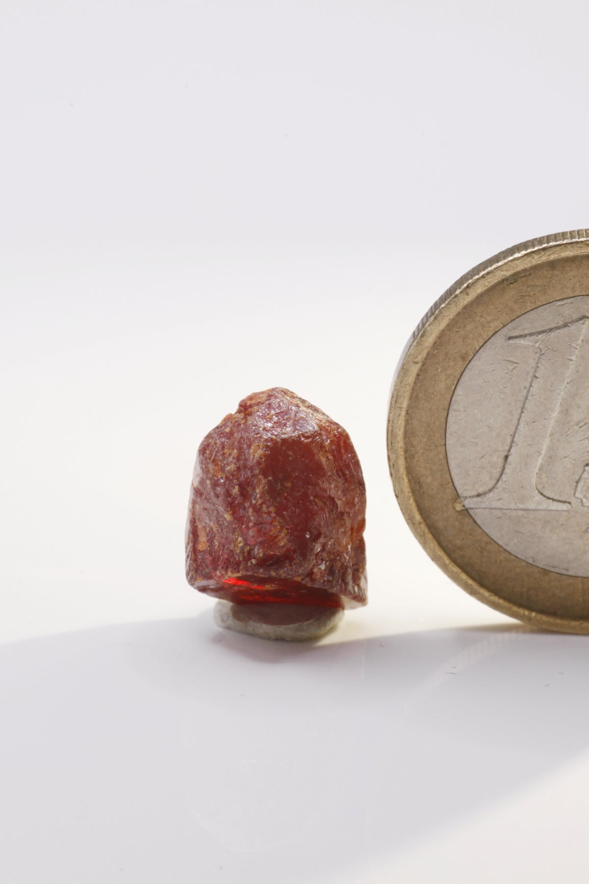 Wurtzite / Sphalerite  - Mine Mineral Market :    A127 Kleiner roter Wurtzit Kristall mit Endflächen. Gut geeignet als Belegstück.  